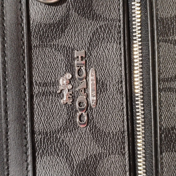SALE! NWT Coach Signature Graphic Black Bag W Strap - Picture 4 of 10